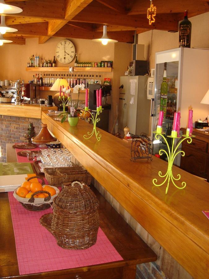 Hotel Cartusia Sarcenas Εξωτερικό φωτογραφία